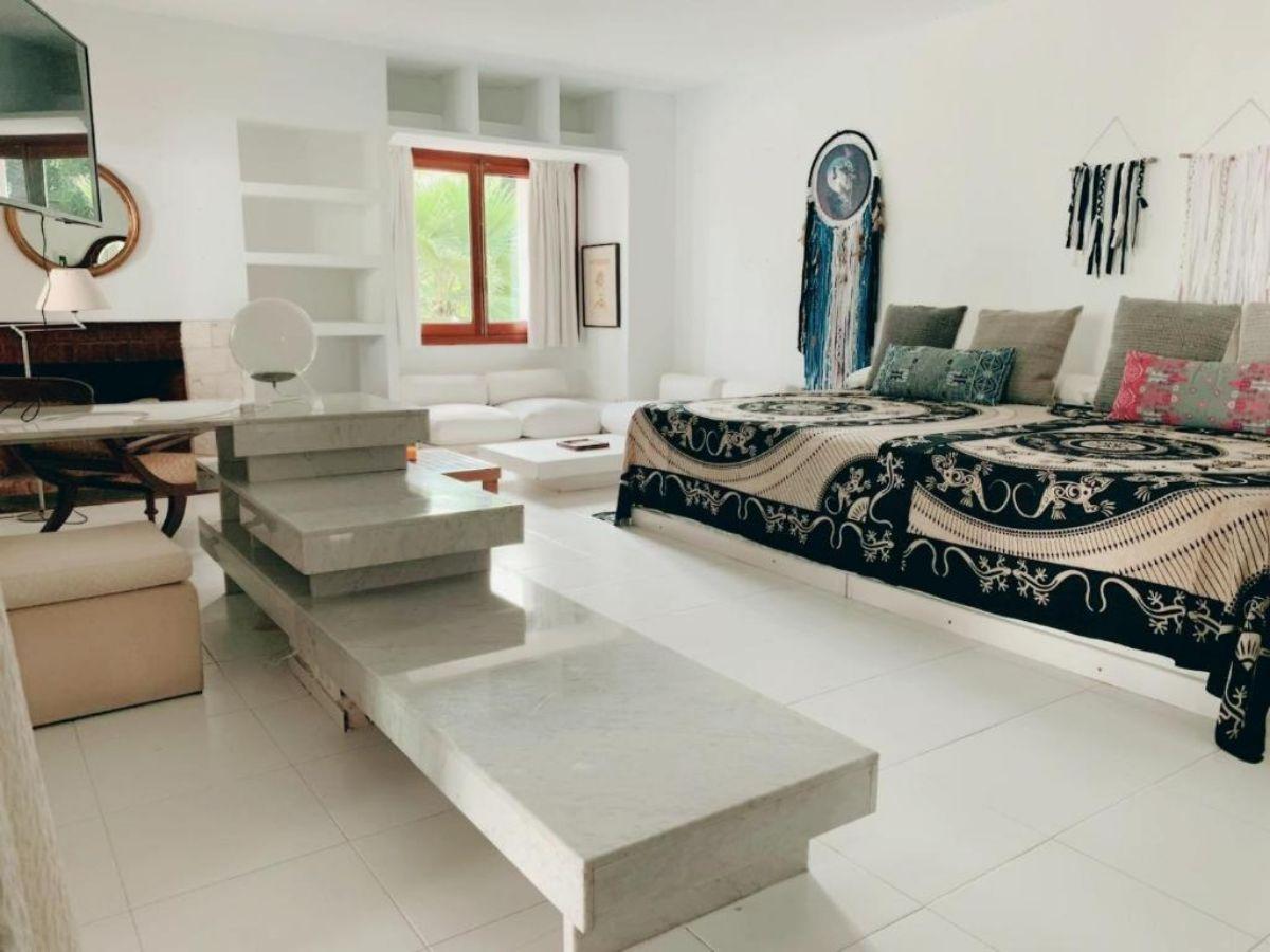 For sale of villa in Ibiza