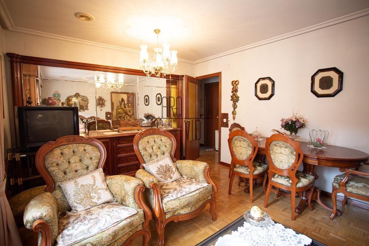 For sale of apartment in León