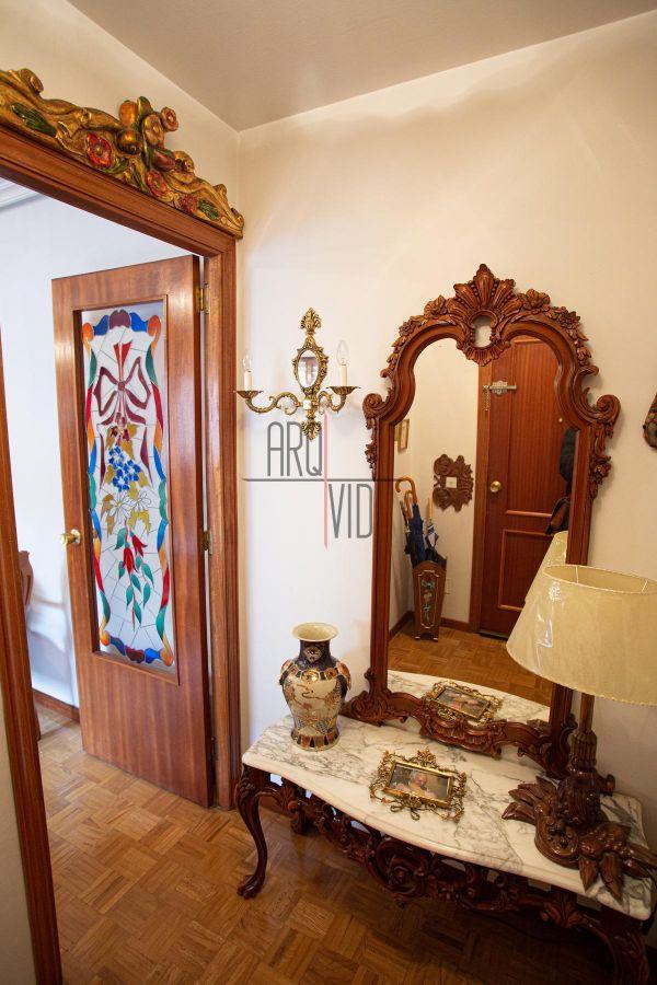 For sale of apartment in León