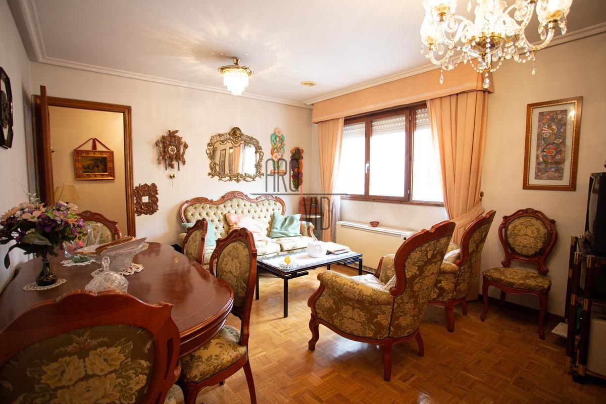 For sale of apartment in León