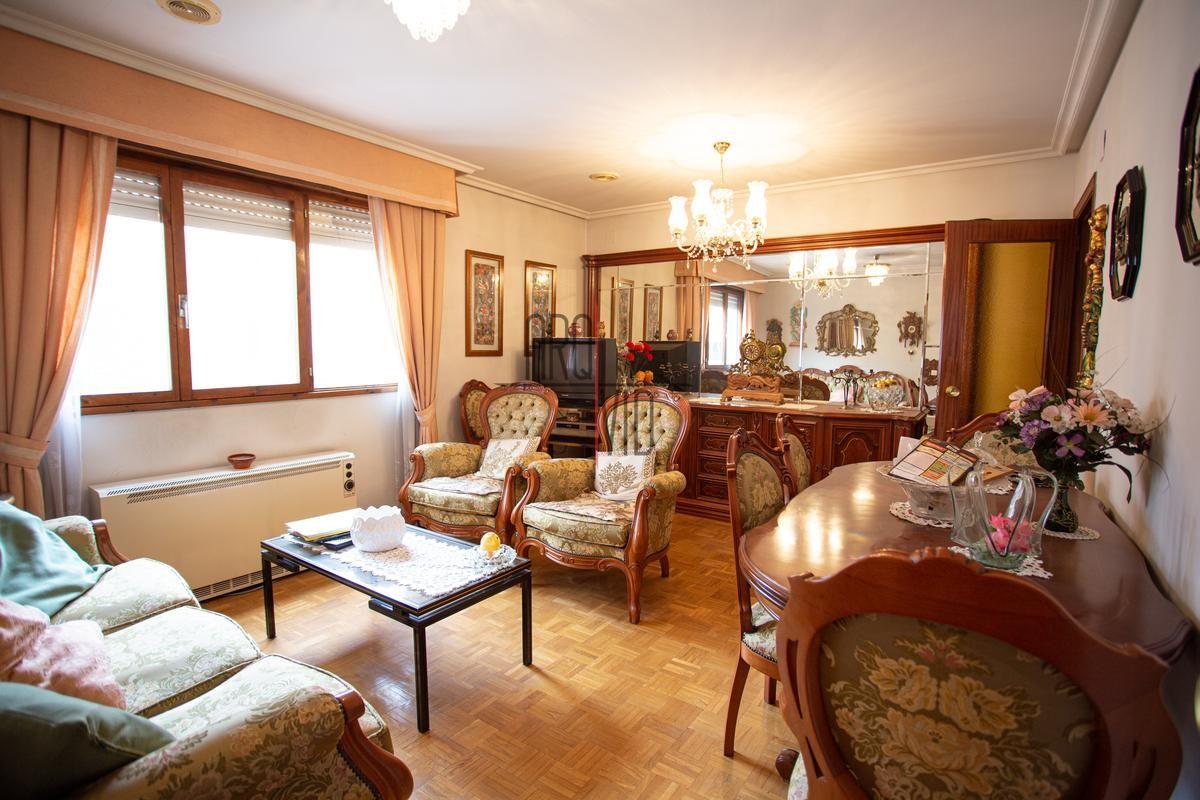 For sale of apartment in León