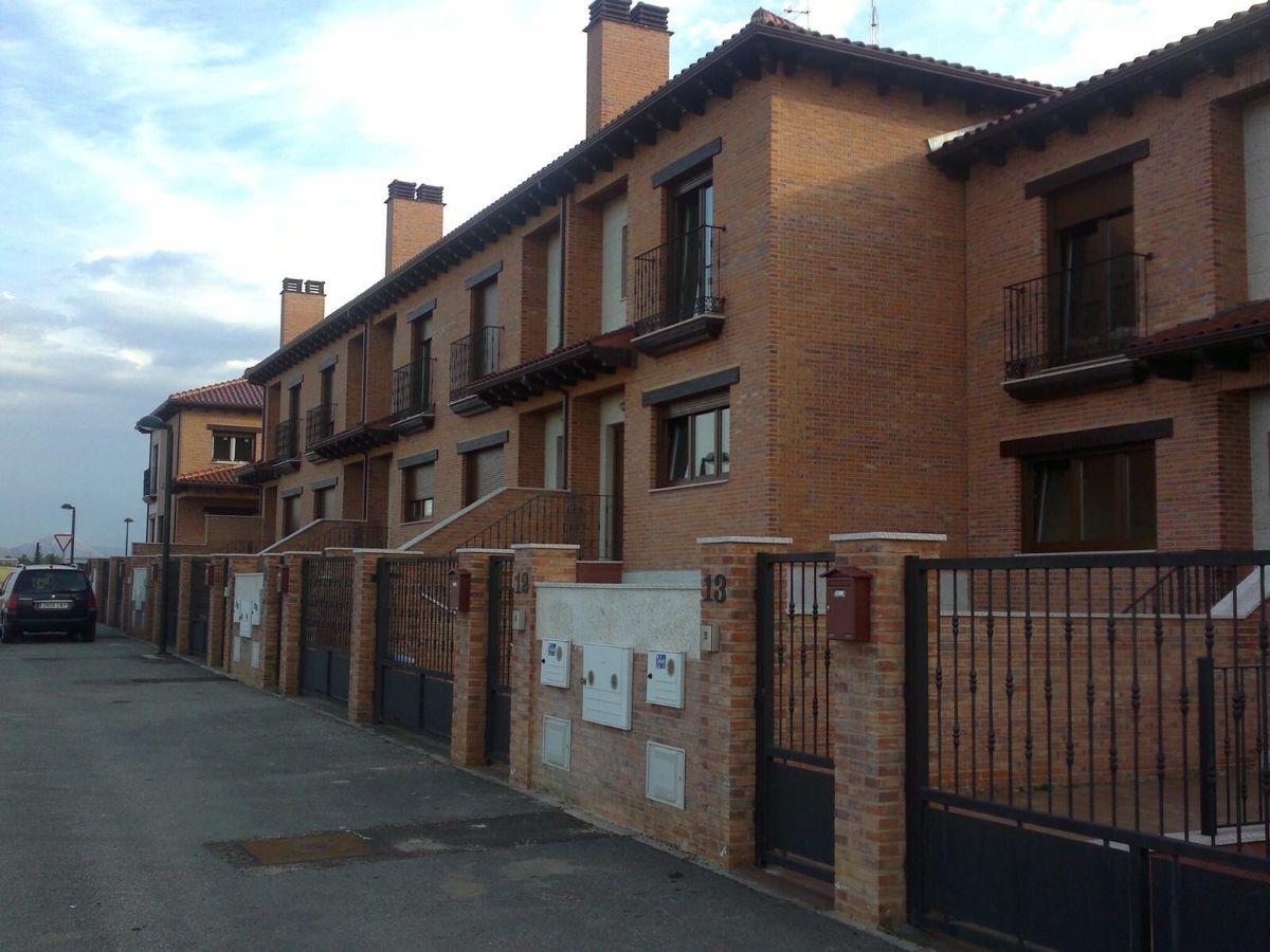 For rent of chalet in Garrafe de Torío