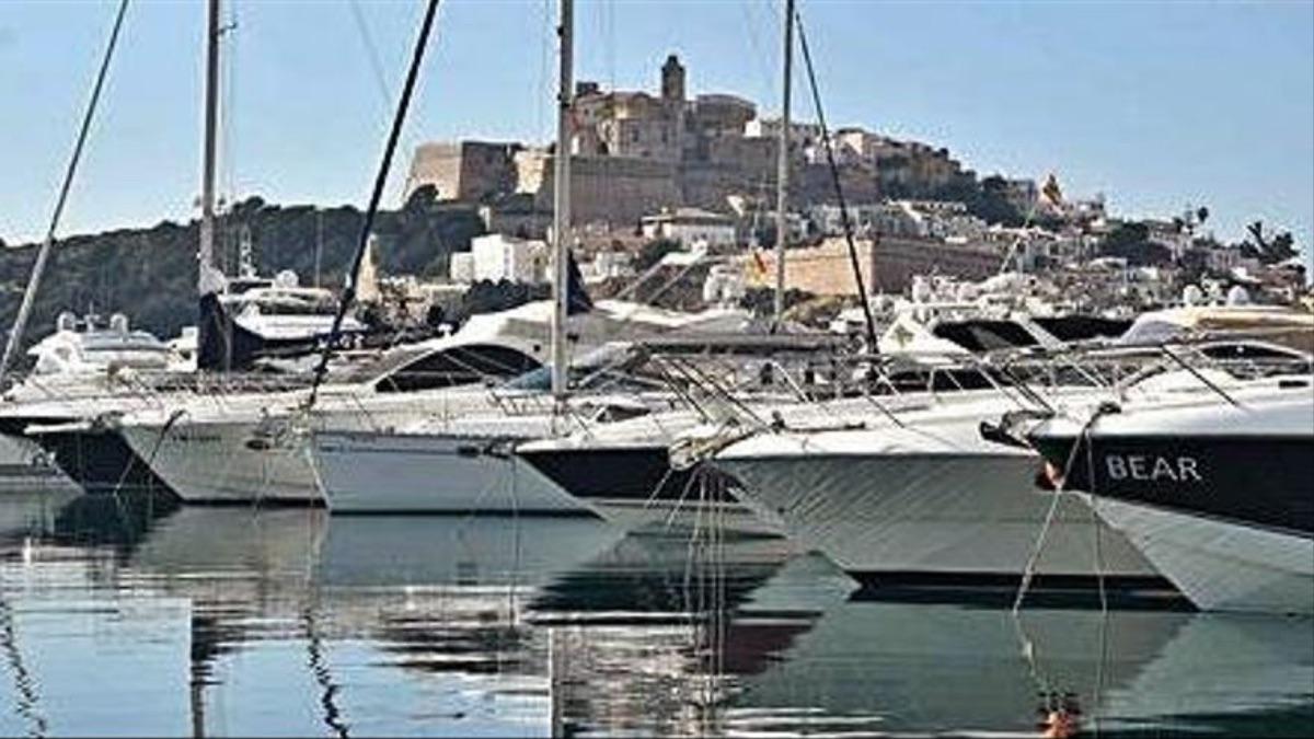 Apartamento en alquiler en Marina Botafoch , Ibiza