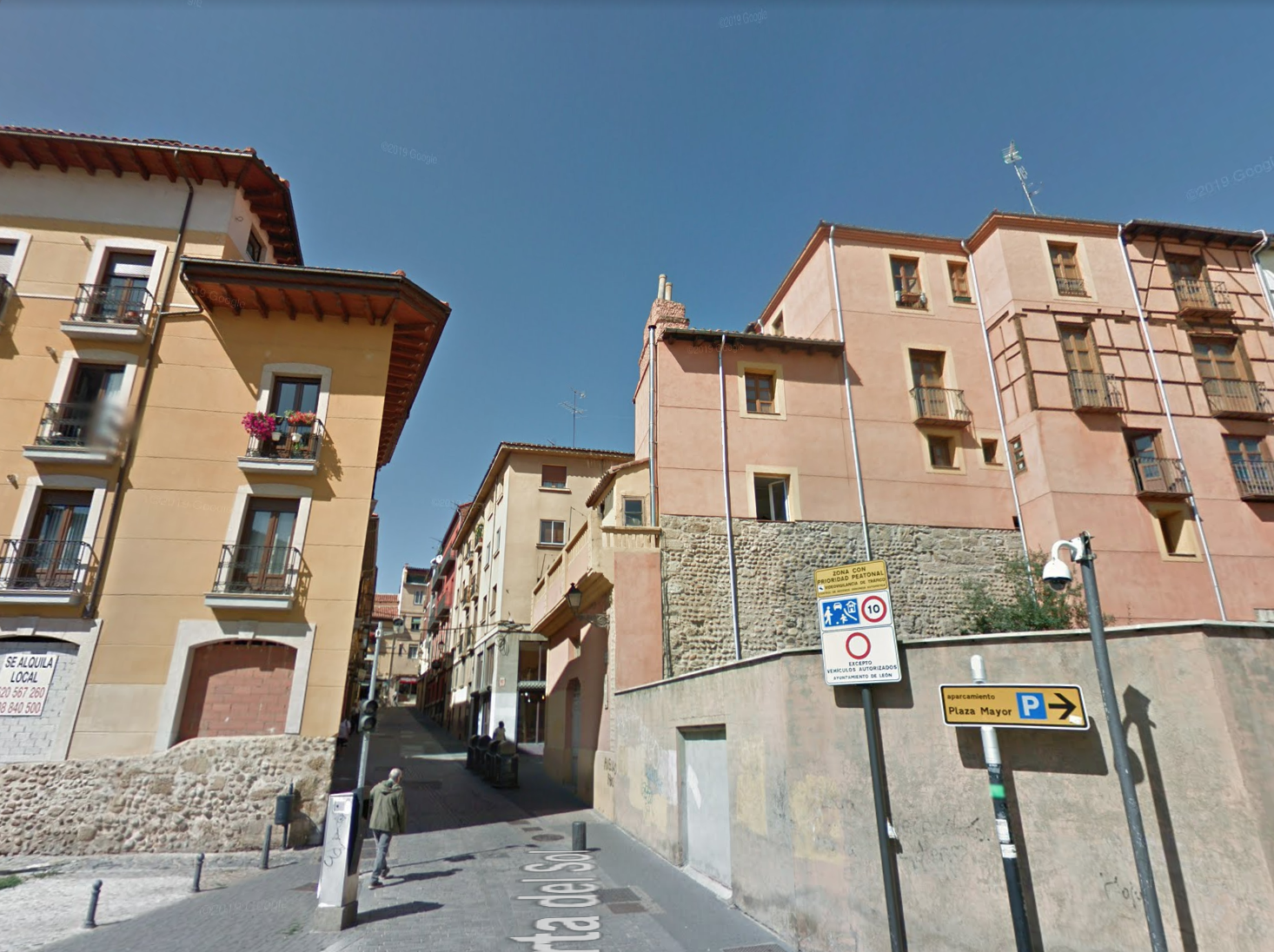 For sale of flat in León