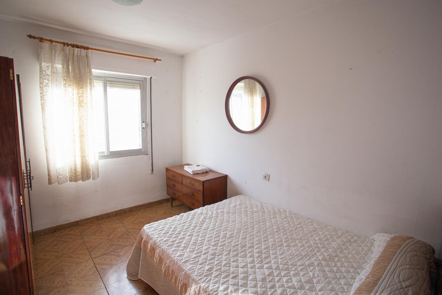 For sale of flat in León