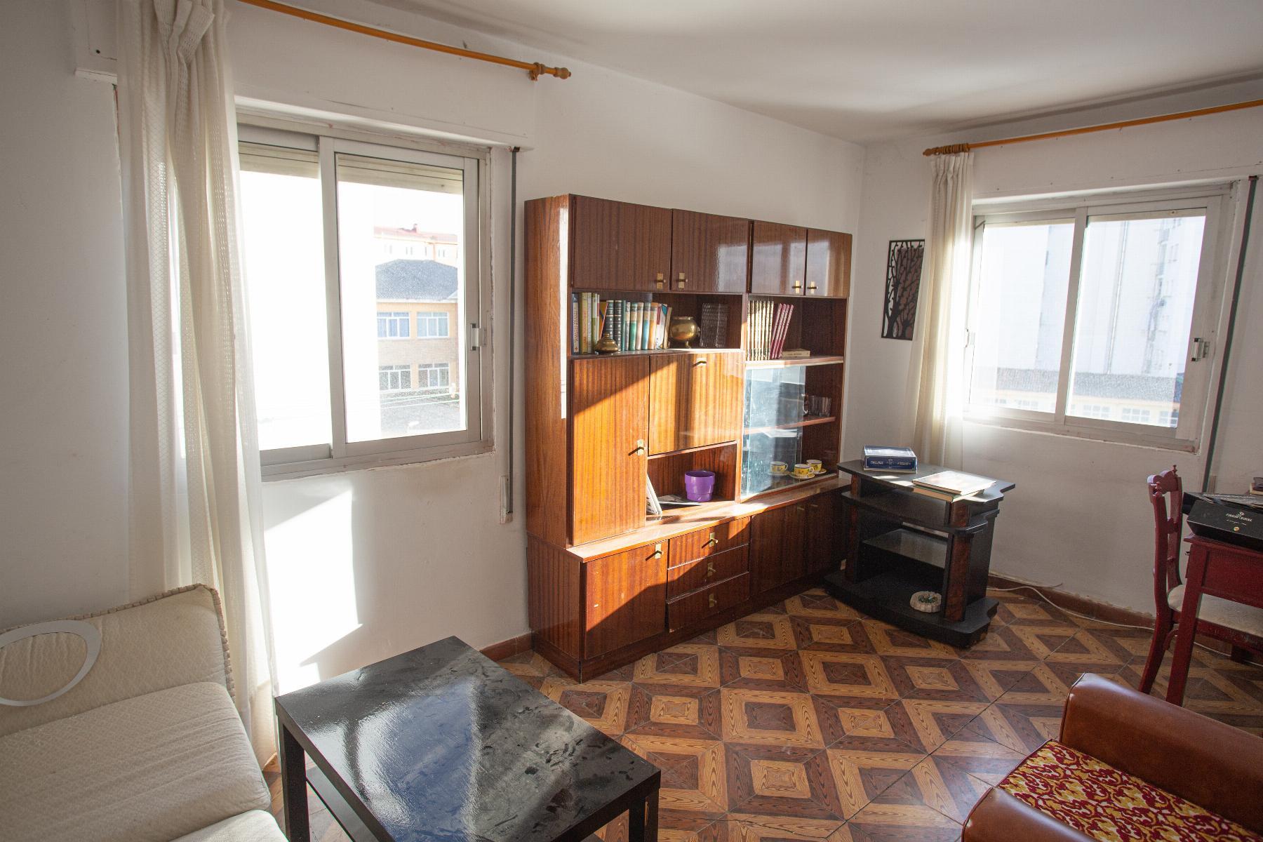 For sale of flat in León