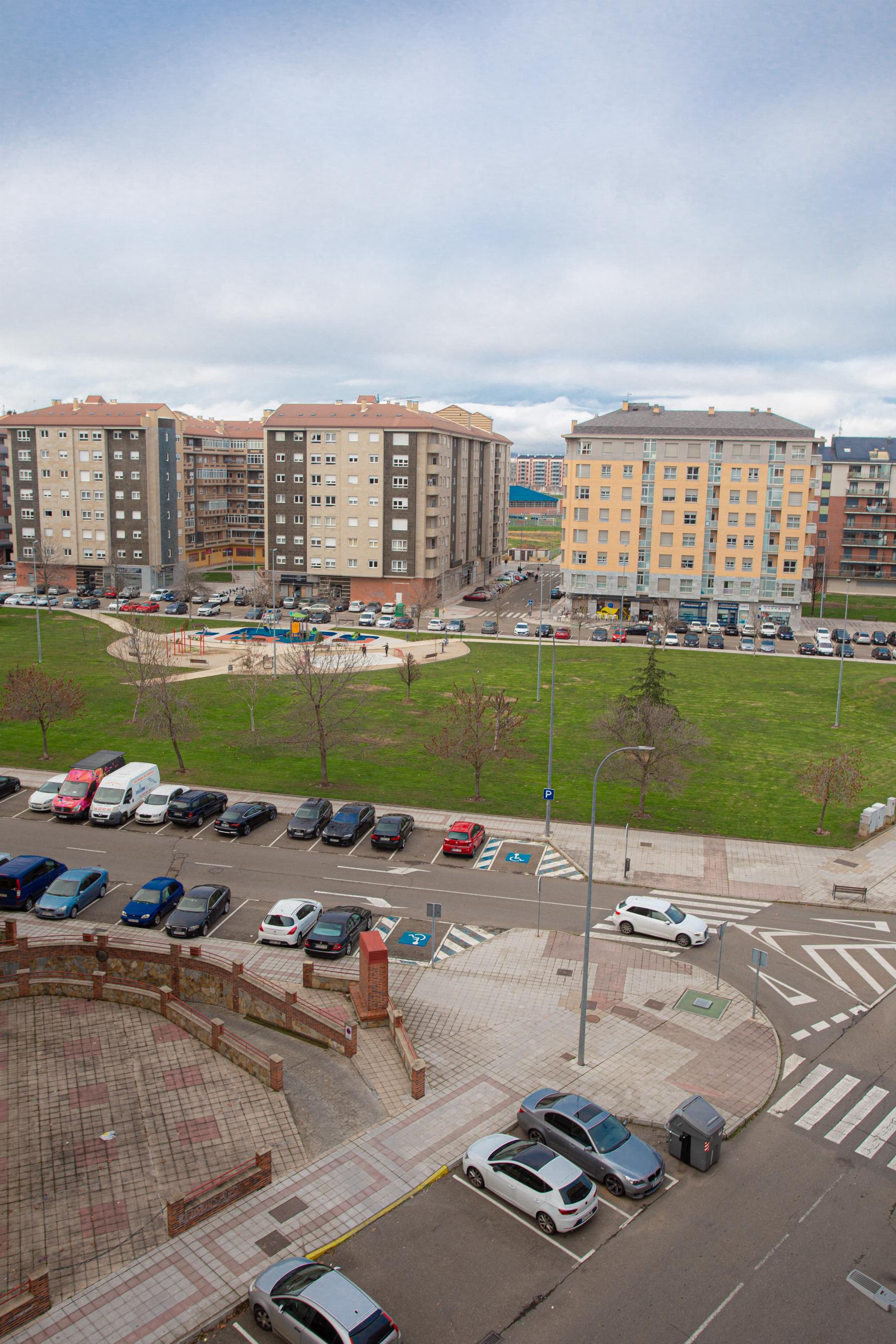 For sale of flat in León