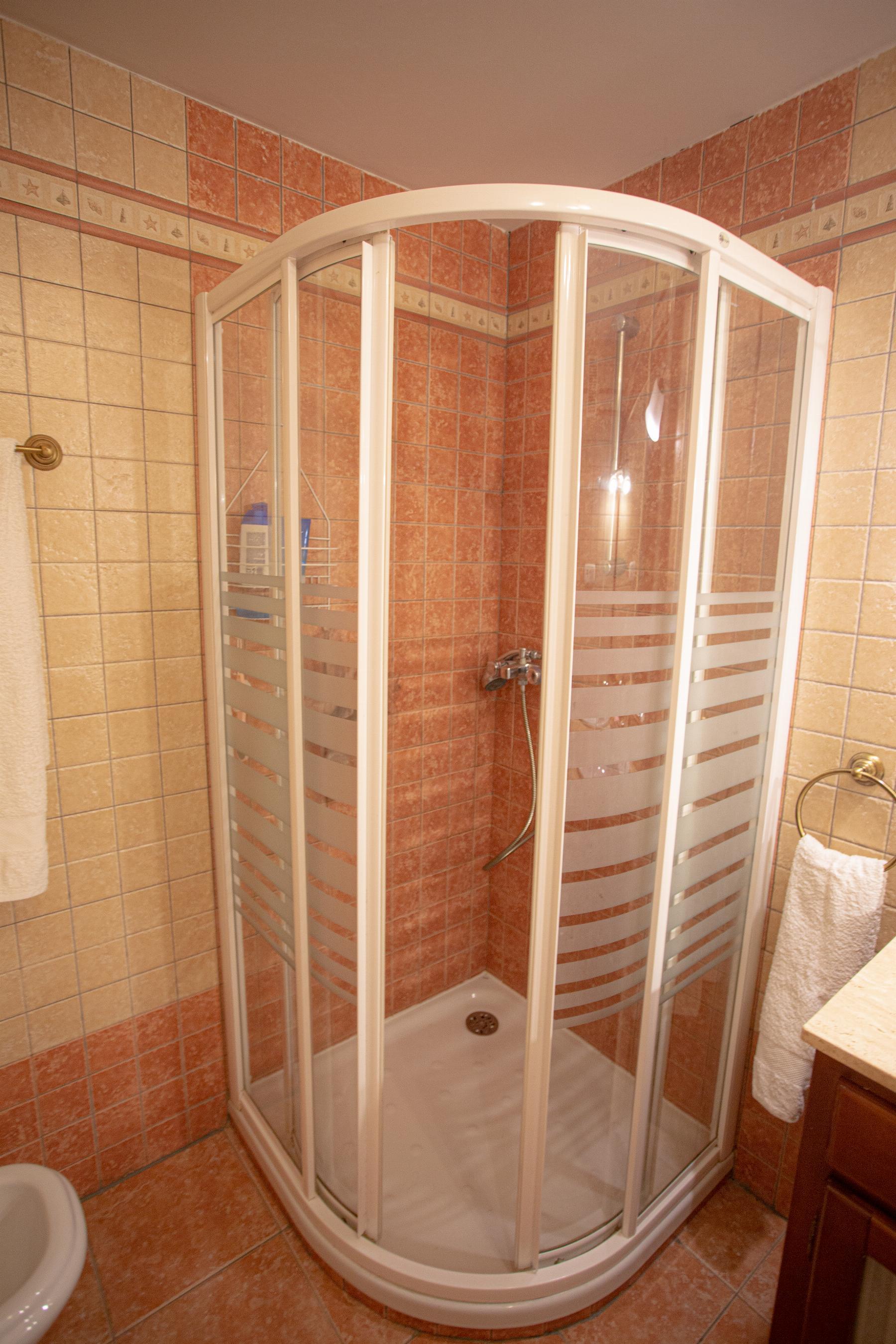 For sale of flat in León