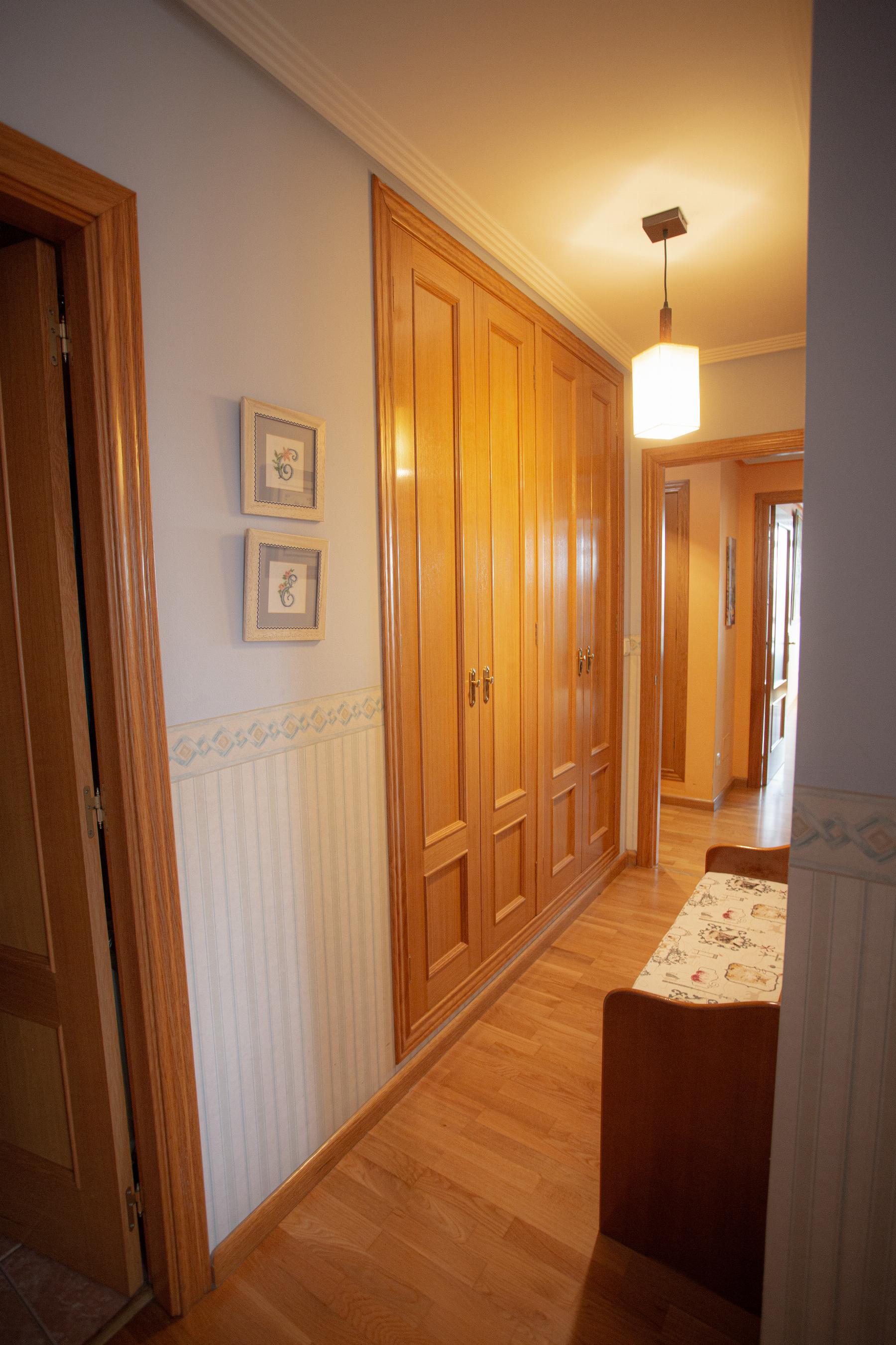 For sale of flat in León