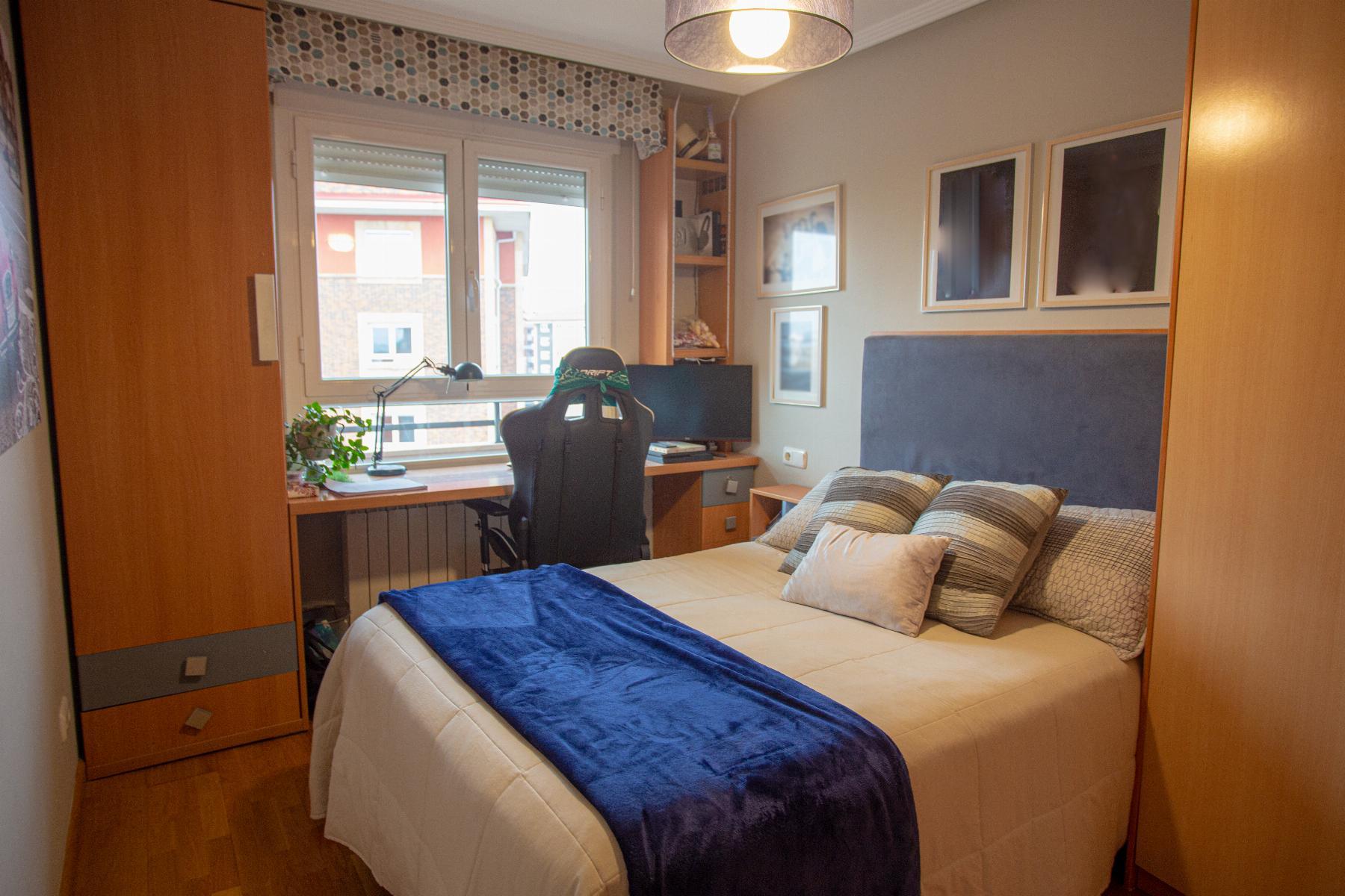 For sale of flat in León