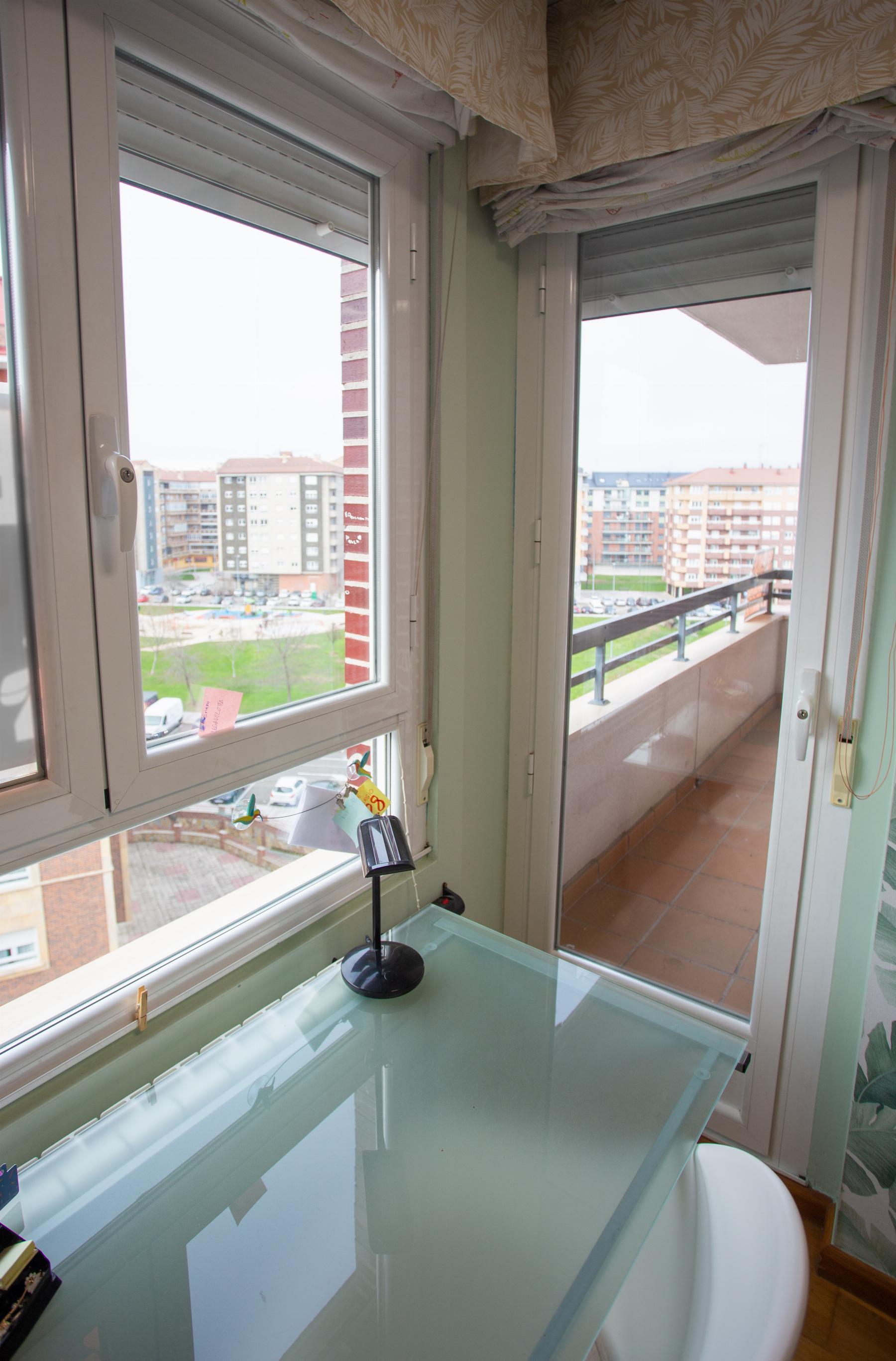 For sale of flat in León