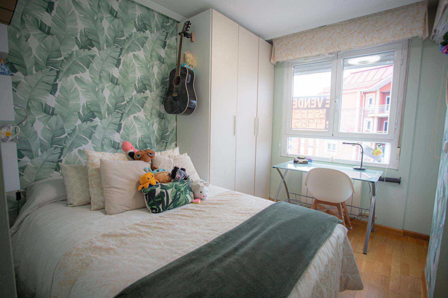 For sale of flat in León