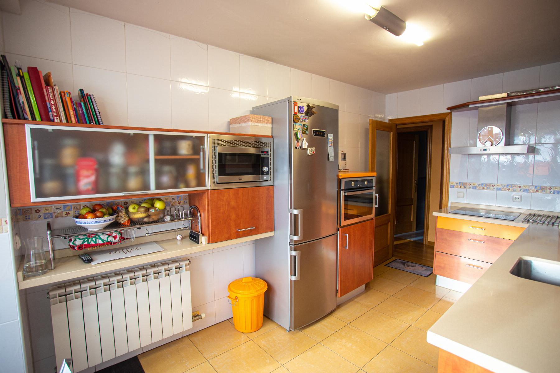 For sale of flat in León