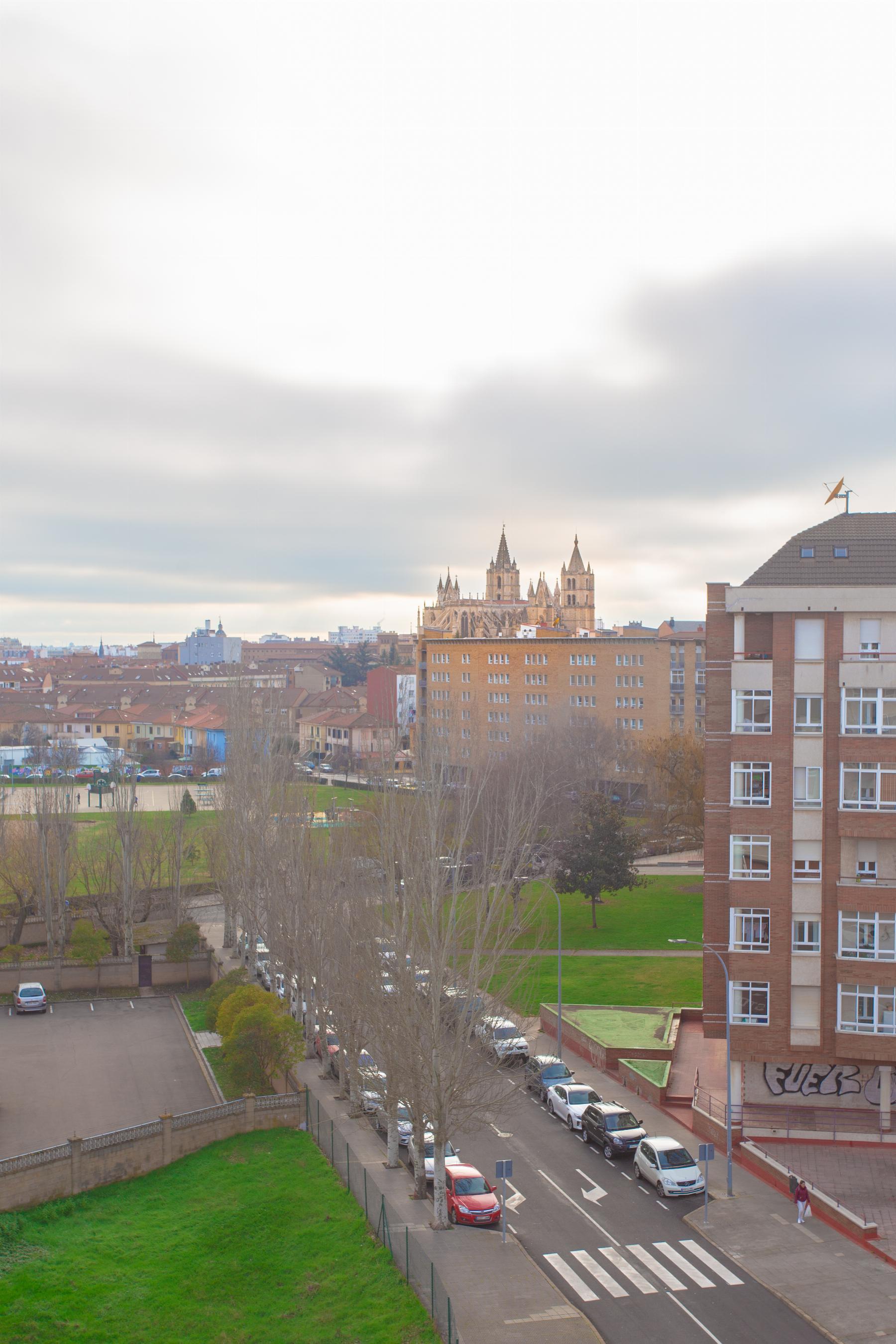 For sale of flat in León