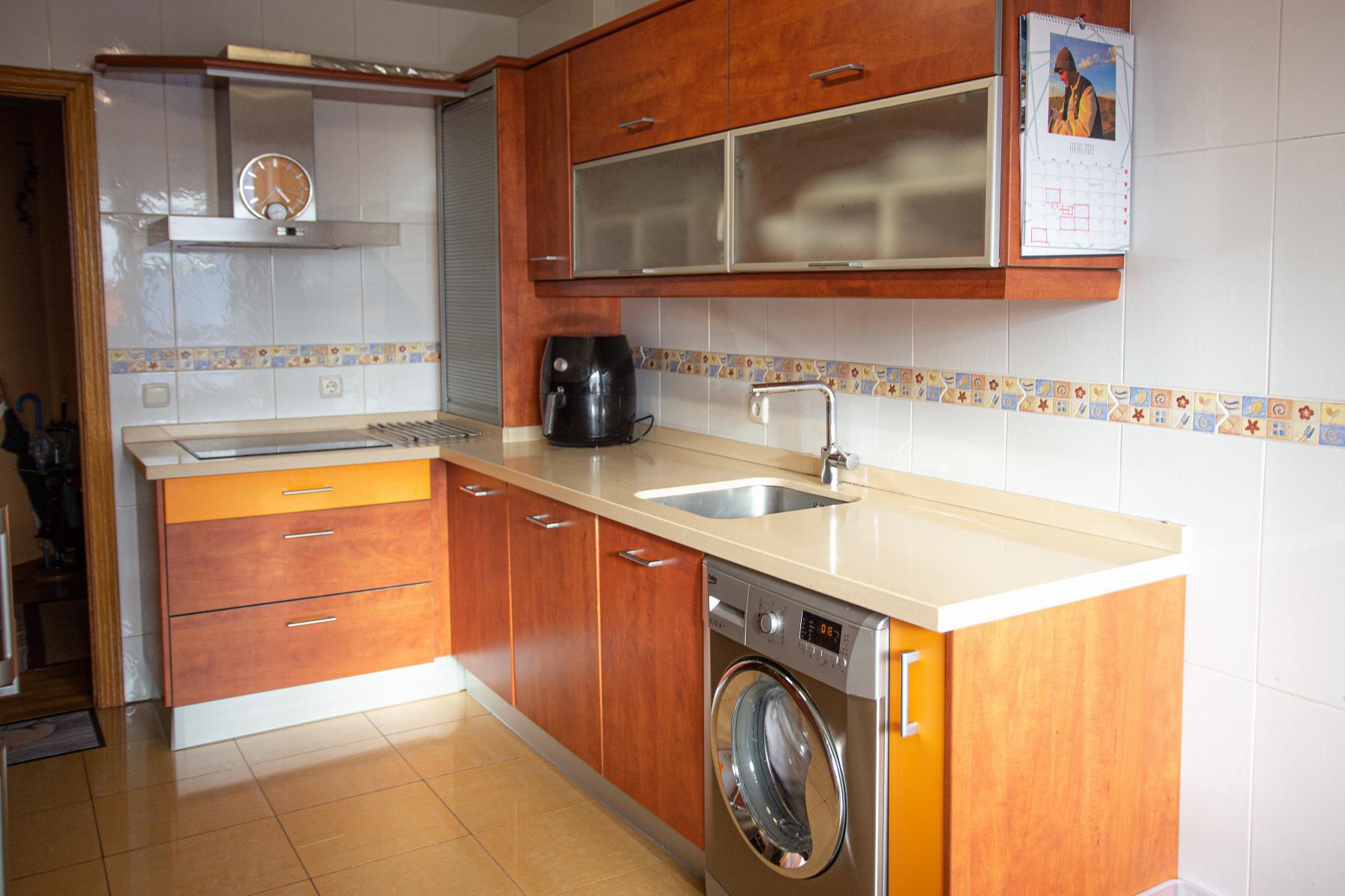 For sale of flat in León