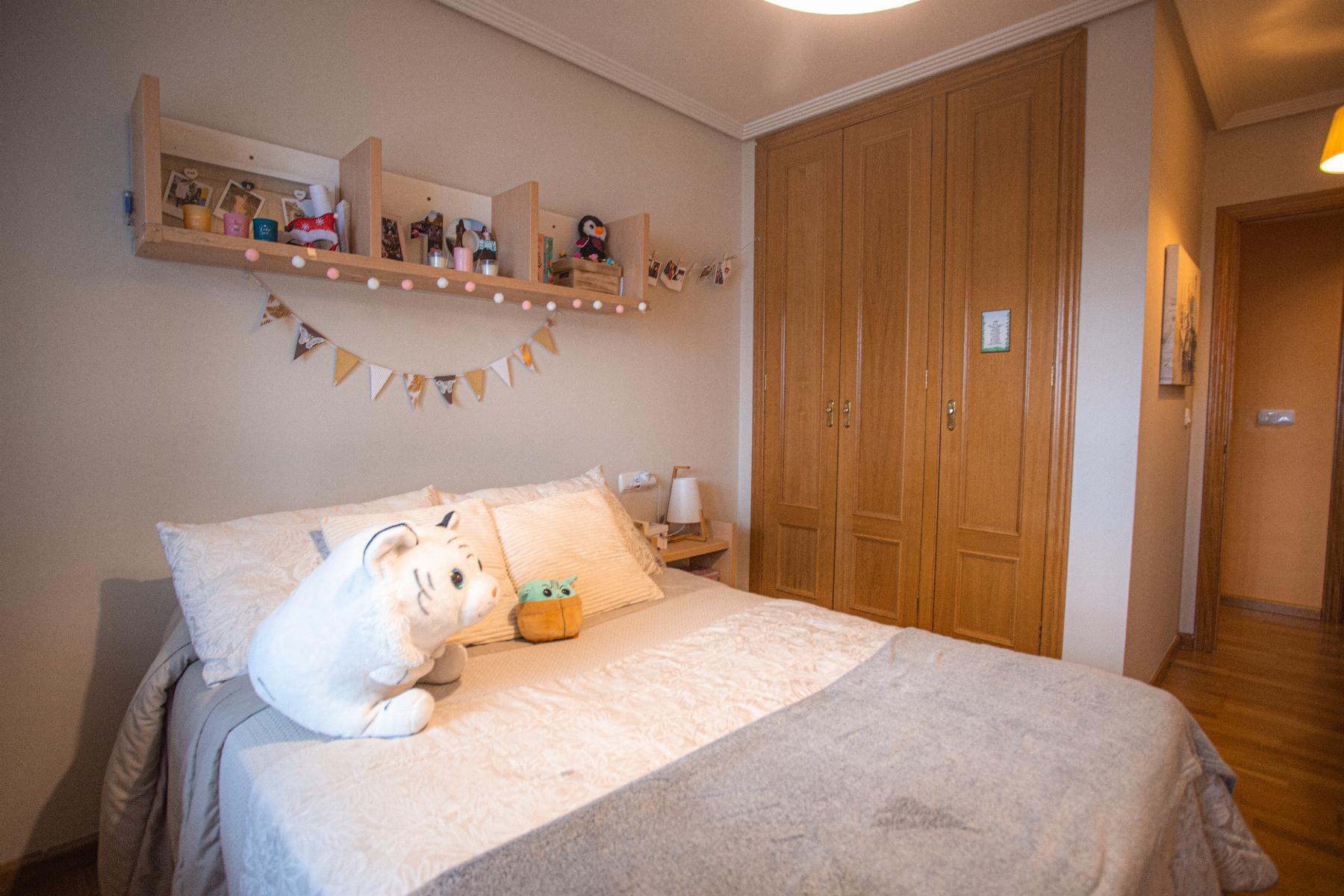 For sale of flat in León