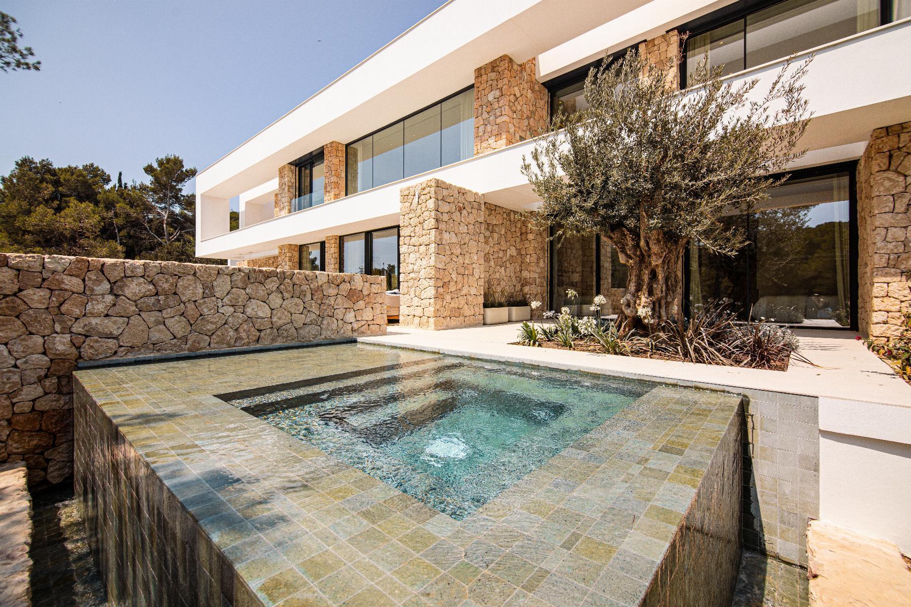 For sale of villa in Ibiza