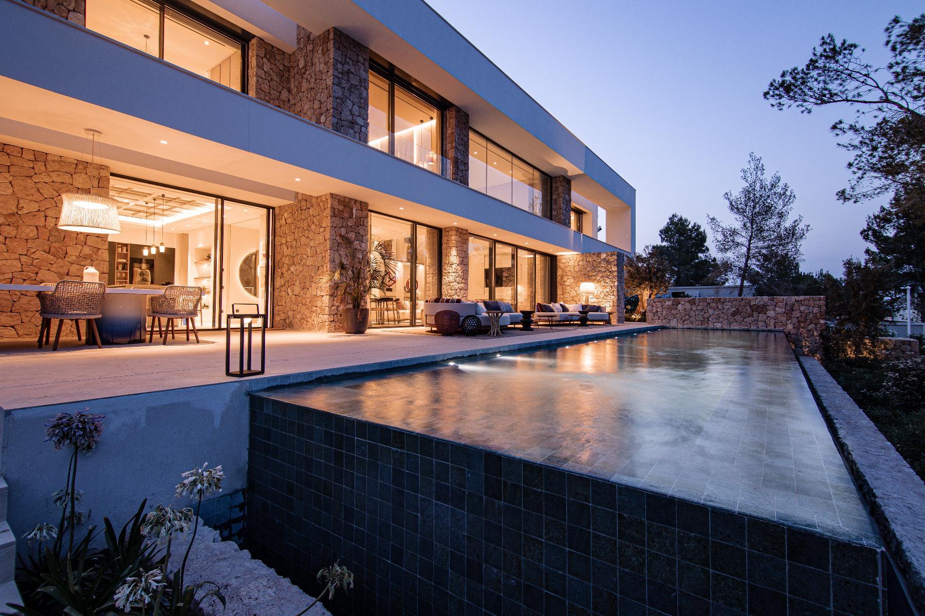 For sale of villa in Ibiza