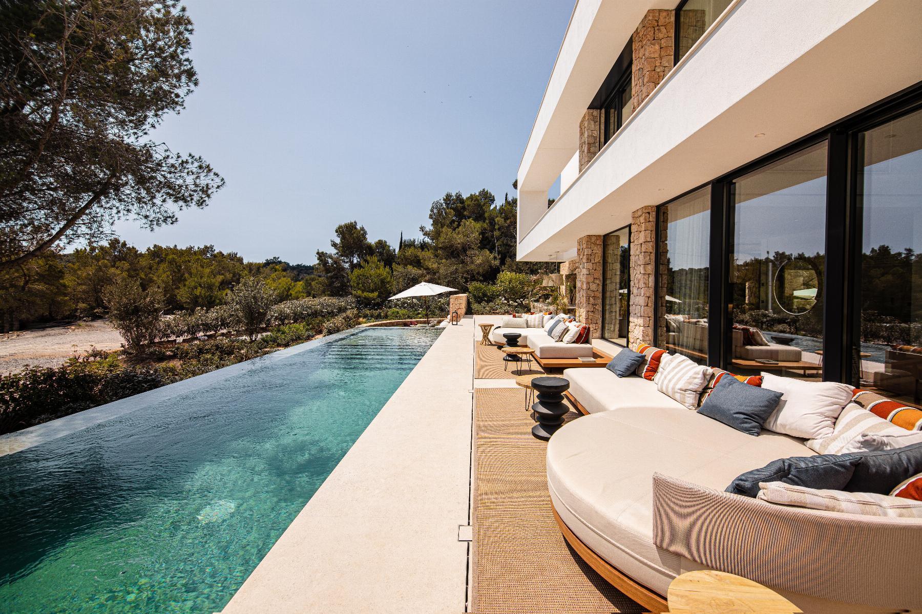 For sale of villa in Ibiza