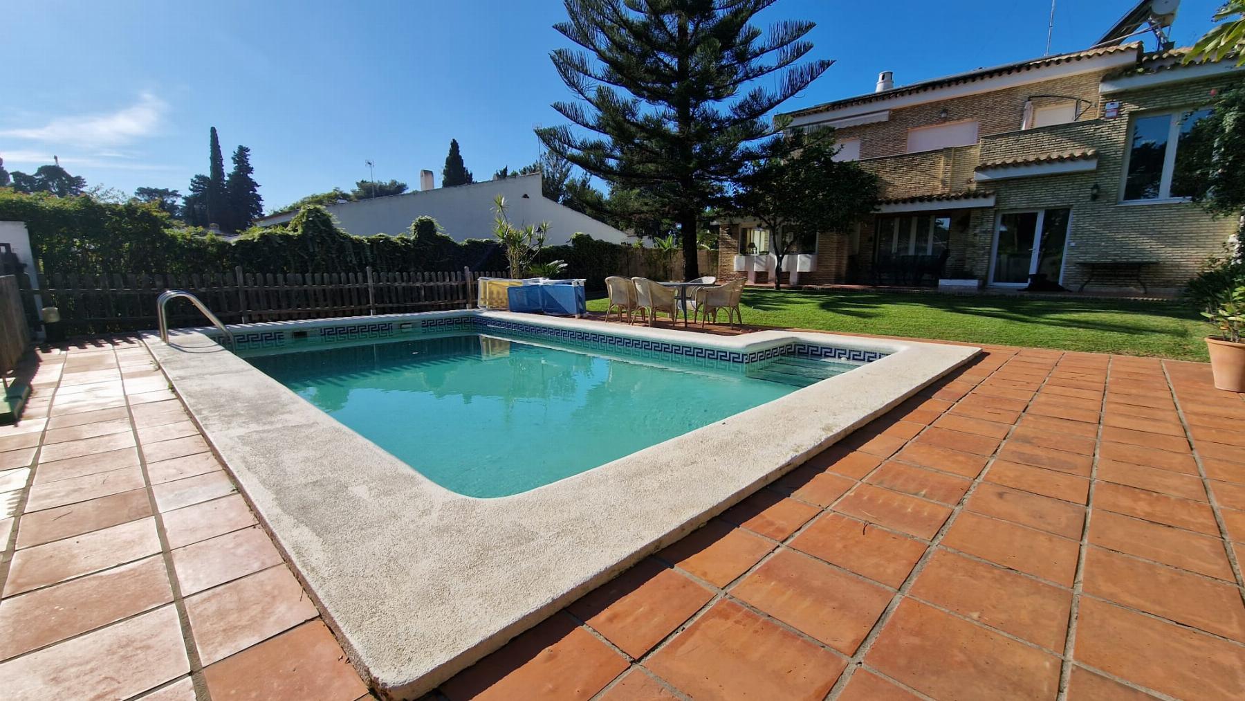 For sale of chalet in El Puerto de Santa María