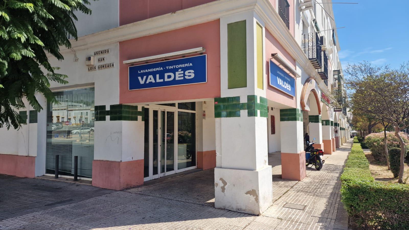 For sale of commercial in El Puerto de Santa María