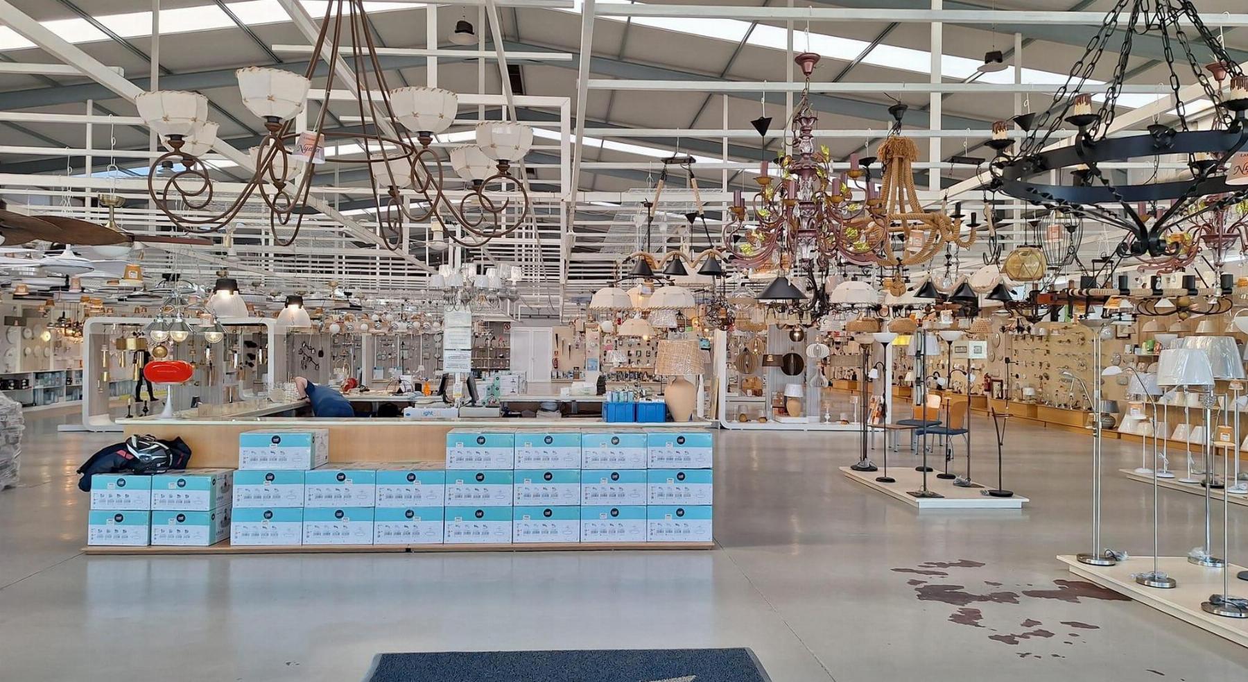 For sale of warehouse in Puerto Real