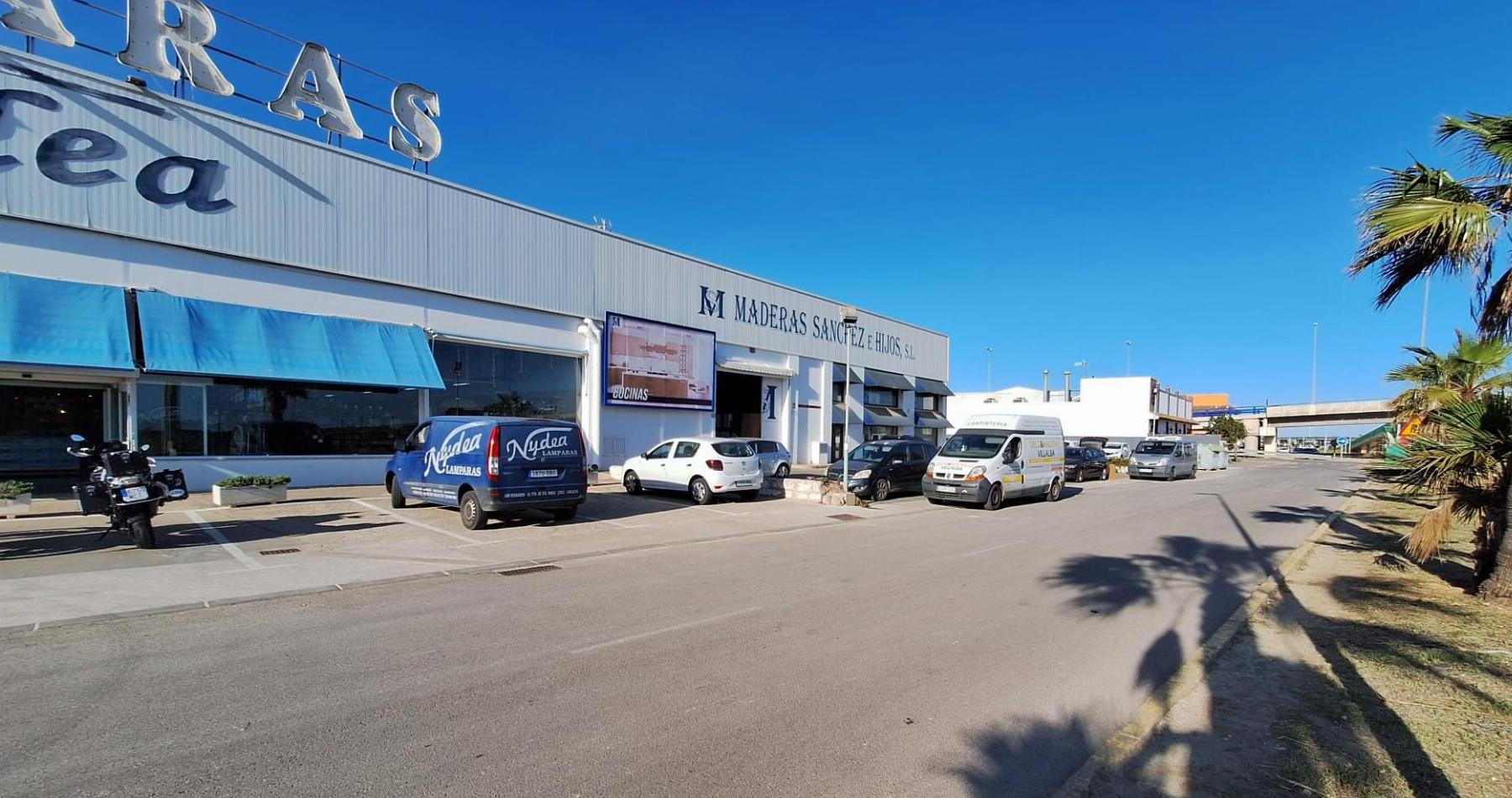 For sale of warehouse in Puerto Real