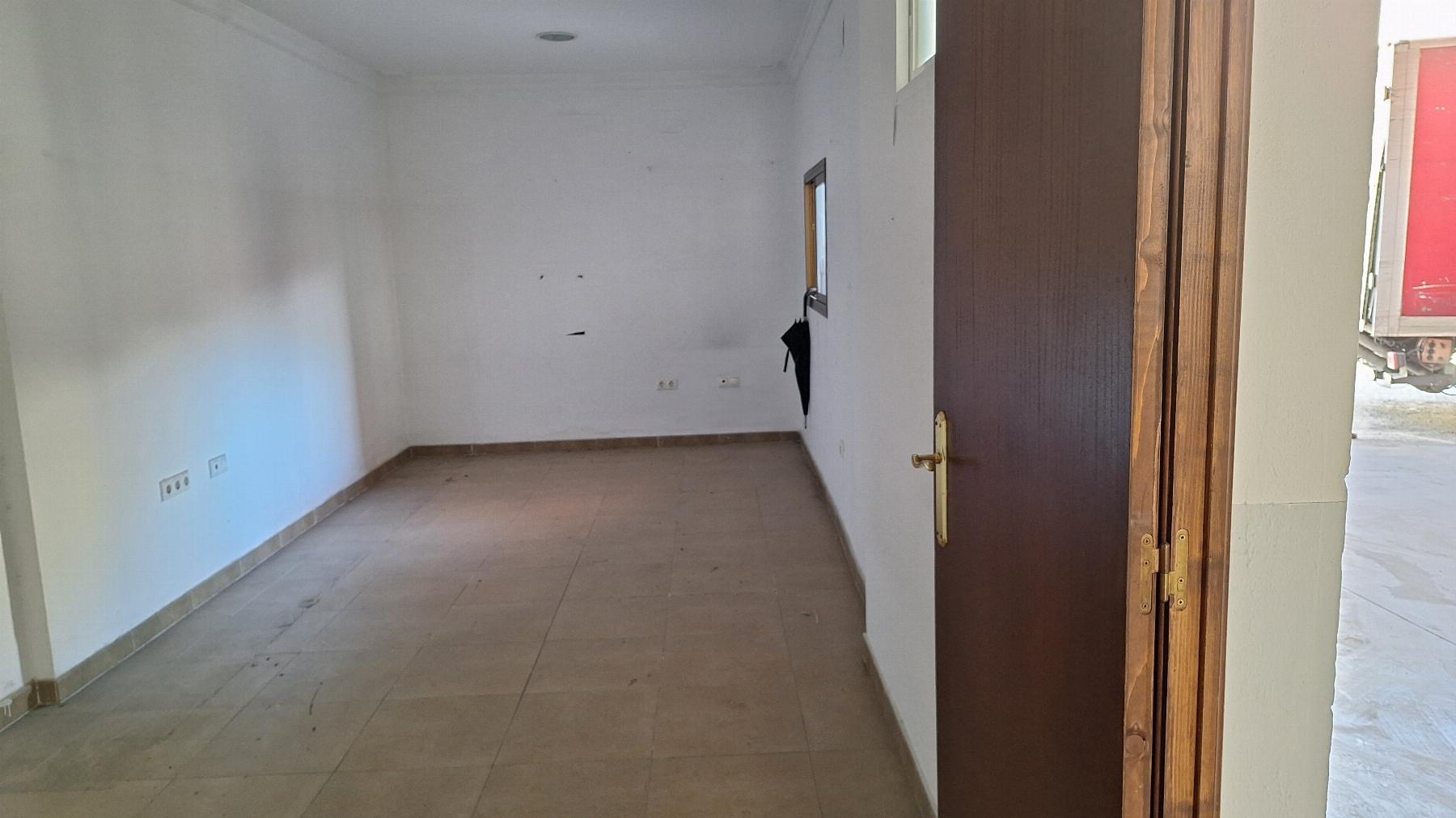 Venta de nave industrial en Jerez de la Frontera