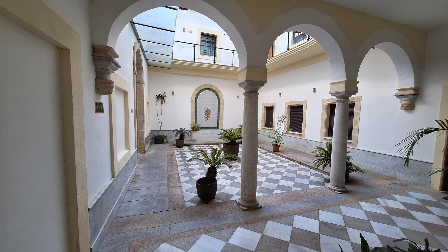 Venta de local en Jerez de la Frontera