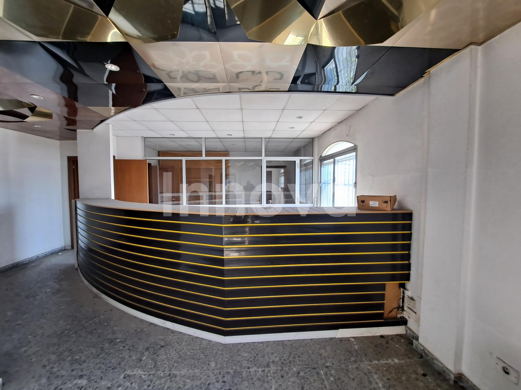 Venta de nave industrial en Jerez de la Frontera