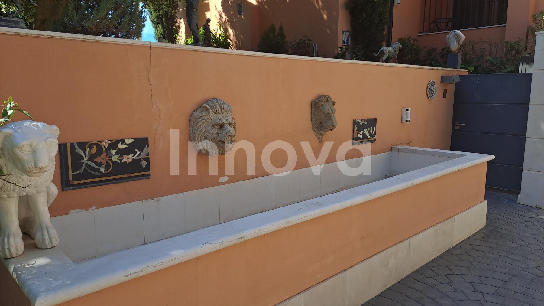 For sale of chalet in Benalmádena Costa