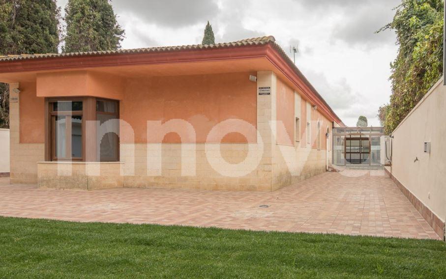 For sale of chalet in Jerez de la Frontera