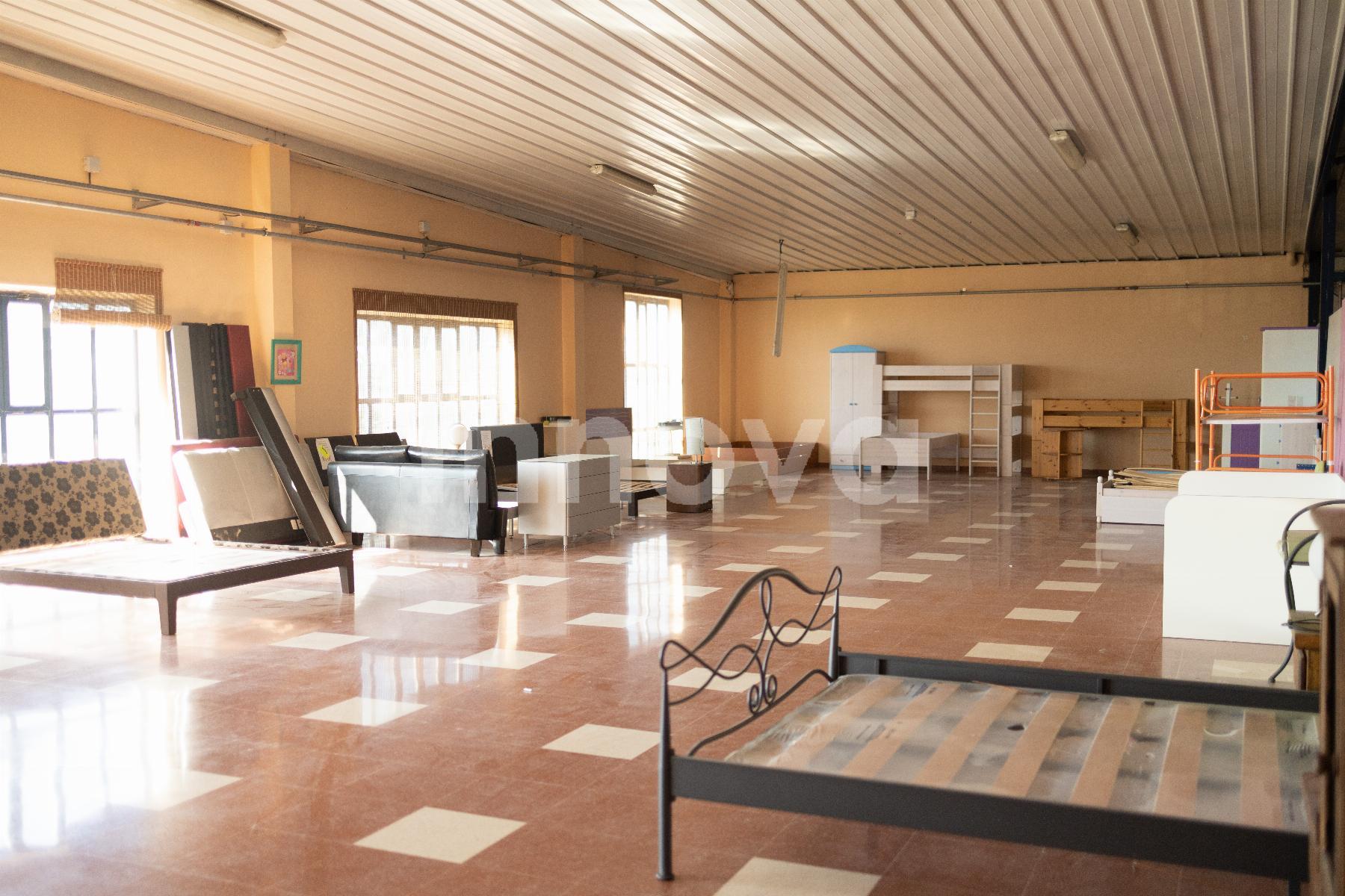 For sale of industrial plant/warehouse in Jerez de la Frontera