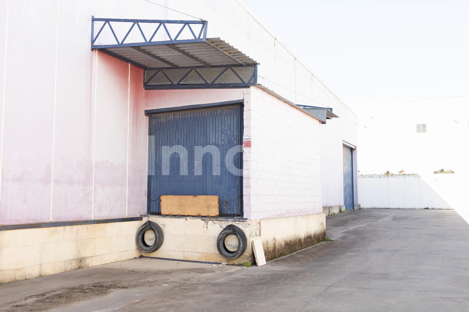 For sale of industrial plant/warehouse in Jerez de la Frontera