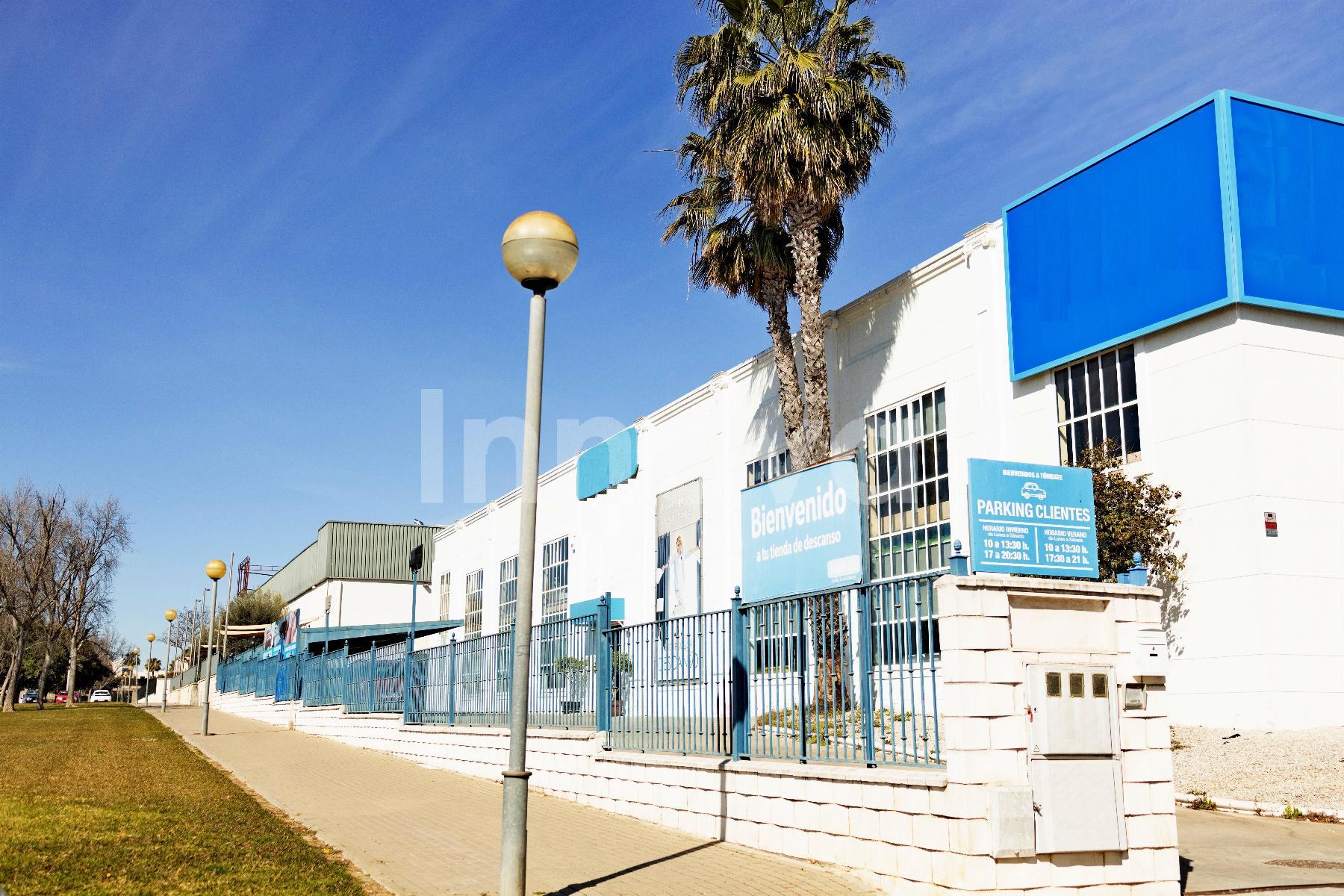 For sale of industrial plant/warehouse in Jerez de la Frontera