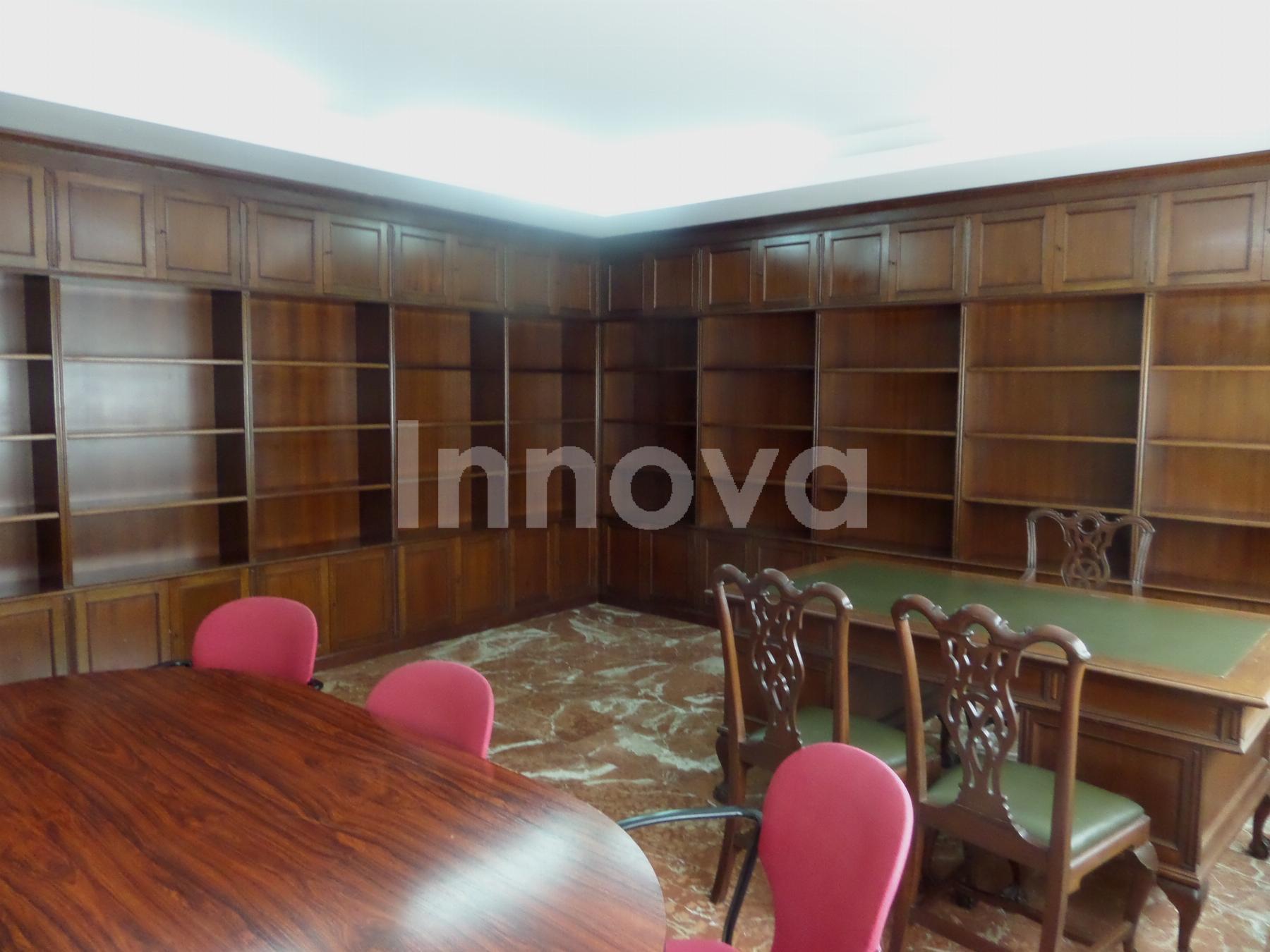 For sale of office in Jerez de la Frontera