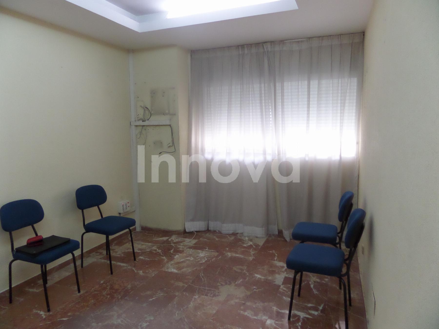 For sale of office in Jerez de la Frontera