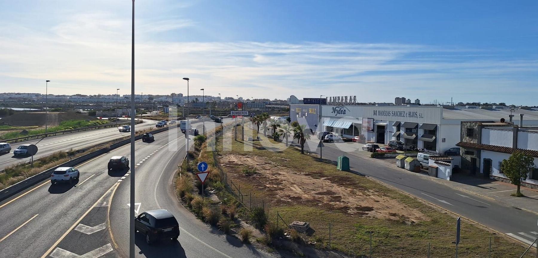 For sale of industrial plant/warehouse in Puerto Real