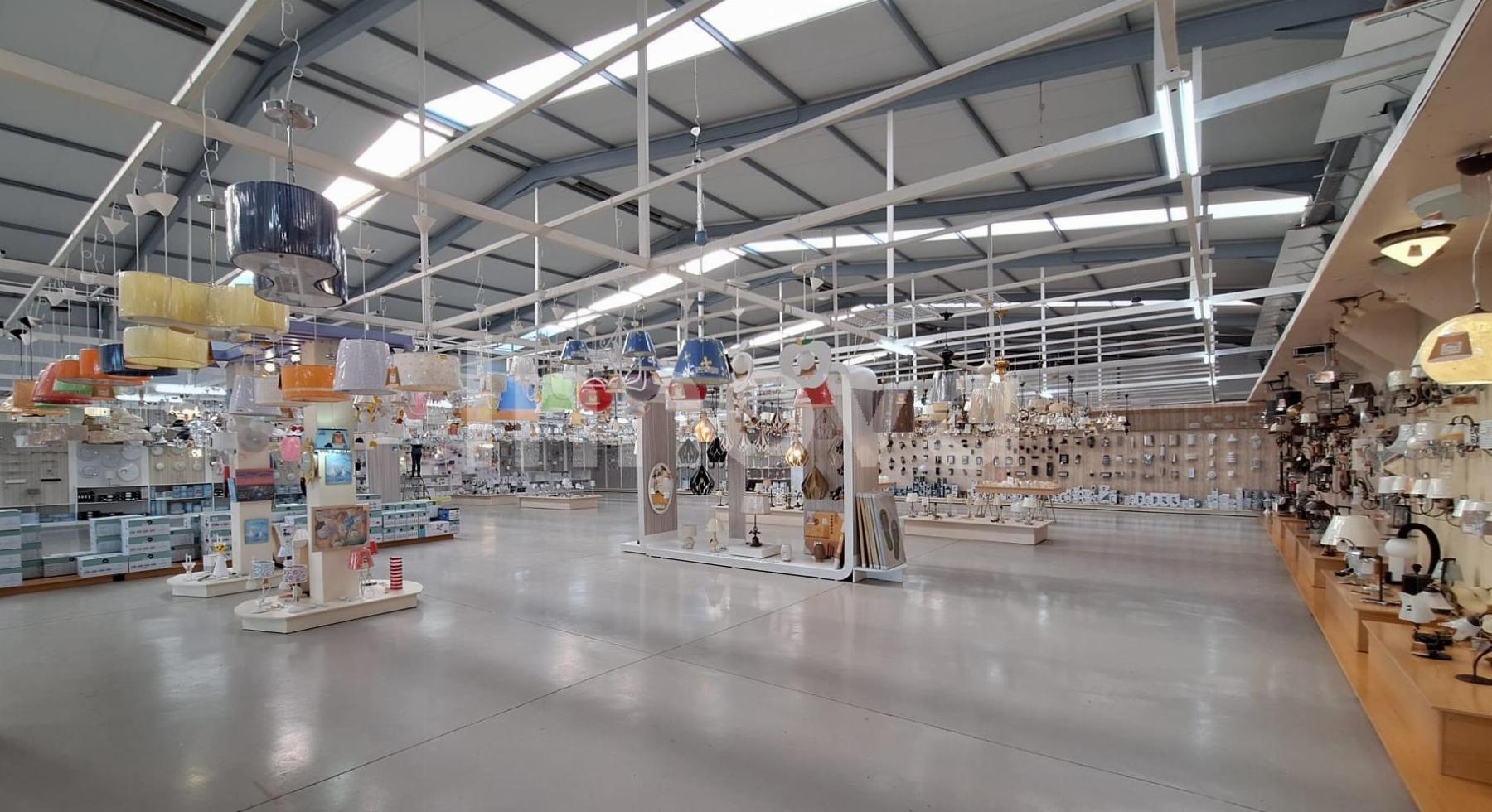 For sale of industrial plant/warehouse in Puerto Real