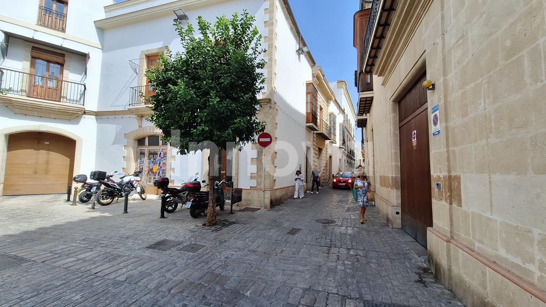 For rent of commercial in Jerez de la Frontera