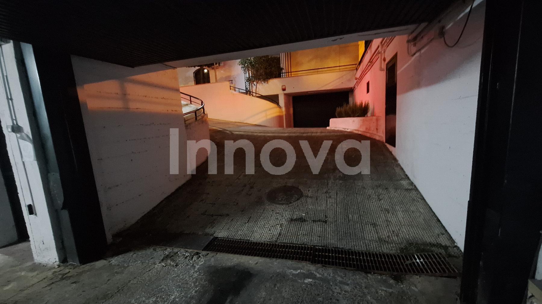 For sale of garage in Jerez de la Frontera