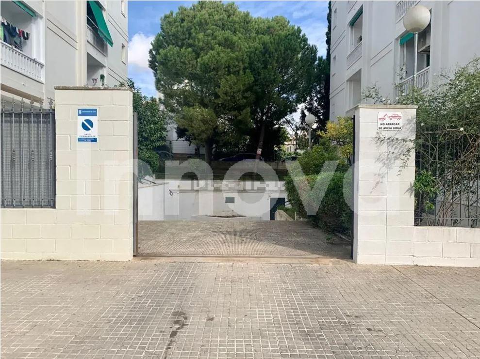 For sale of garage in Jerez de la Frontera