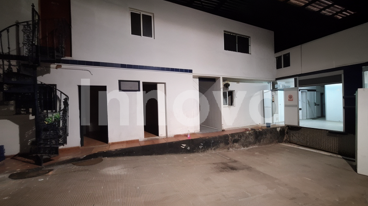 For sale of industrial plant/warehouse in Jerez de la Frontera