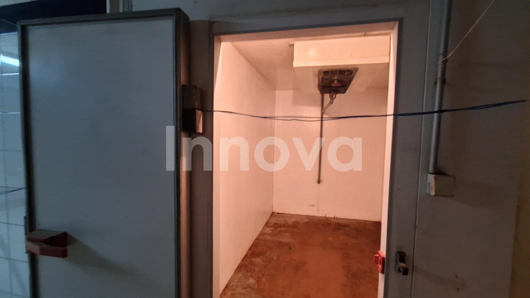 For sale of industrial plant/warehouse in Jerez de la Frontera