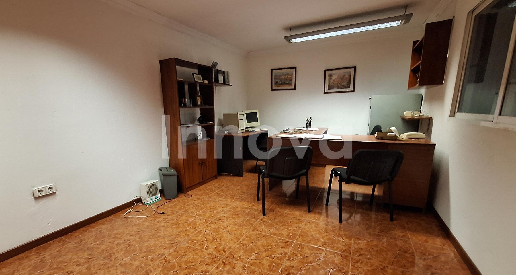 For sale of industrial plant/warehouse in Jerez de la Frontera
