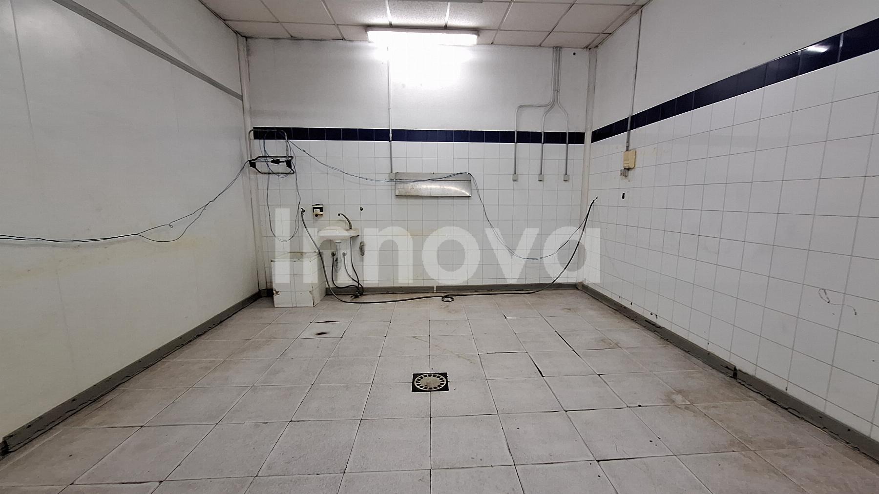 For sale of industrial plant/warehouse in Jerez de la Frontera