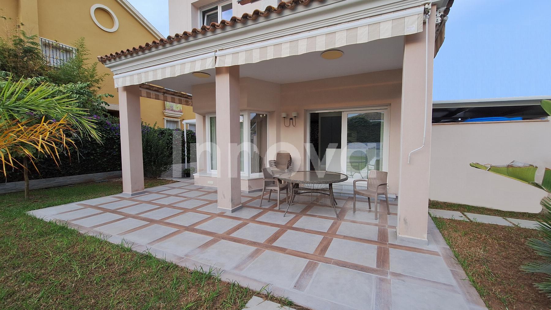 For sale of chalet in Jerez de la Frontera