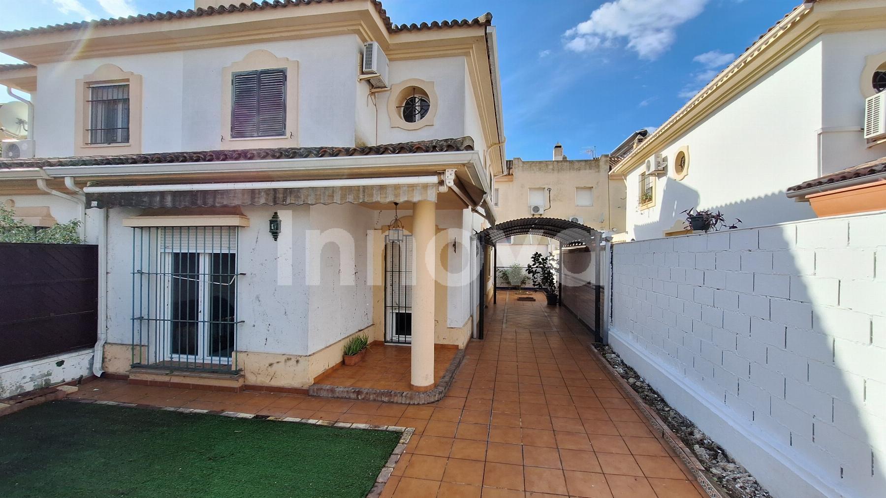 For sale of chalet in Jerez de la Frontera