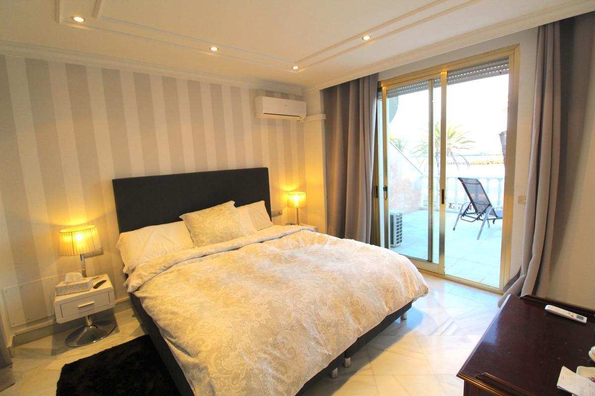For sale of penthouse in Barcelona