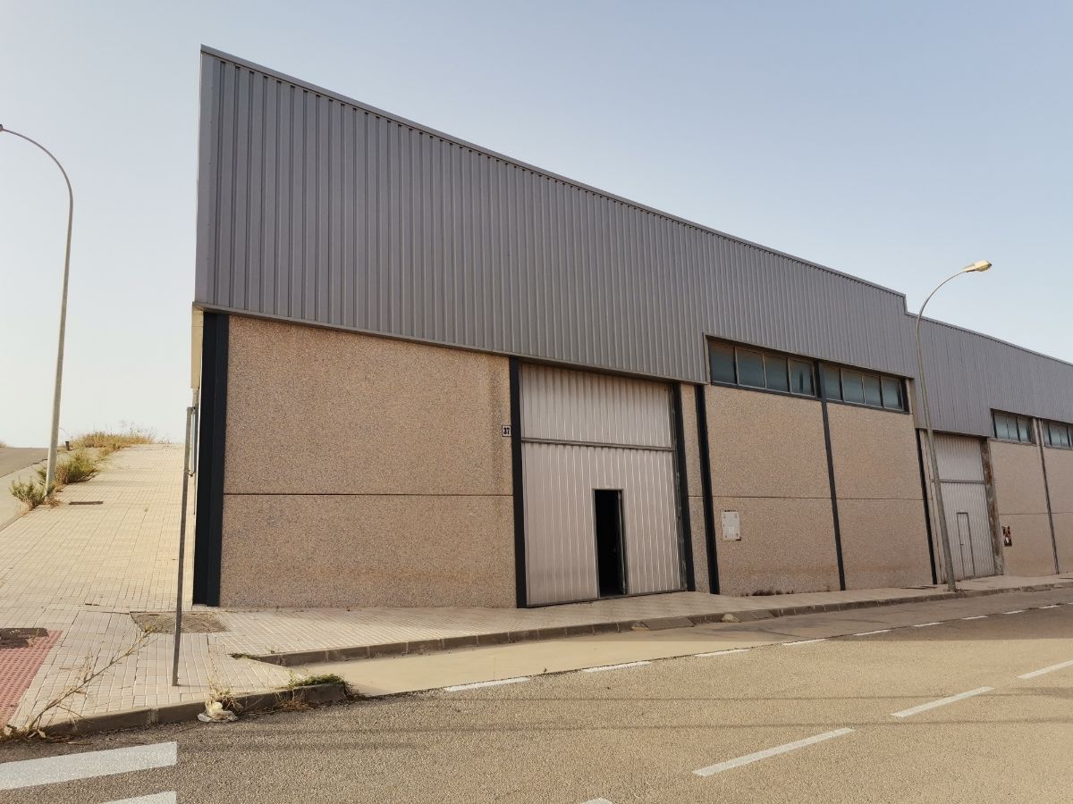 Venta de nave en Campillos